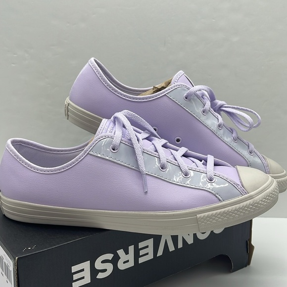 Converse WMNS A03066C CTAS DAINTY OX
VAPOR VIOLET/GHOSTED
Sneakers Chuck Taylor - Picture 7 of 16